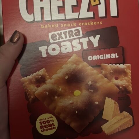 Cheez-It Baked Snack Crackers Extra Toasty Family Size — front of pack