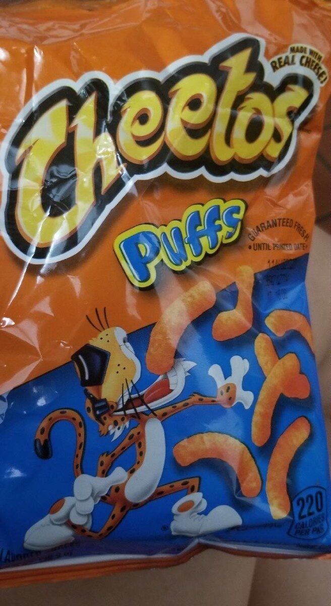 Cheetos Cheese Snacks Puffs 3.25 oz — Front view