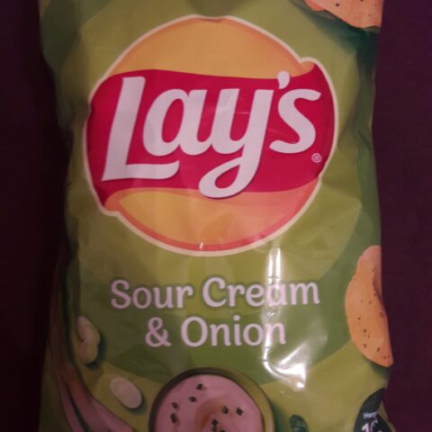 Lay's Potato Chips Sour Cream & Onion 7.75 oz — front of pack