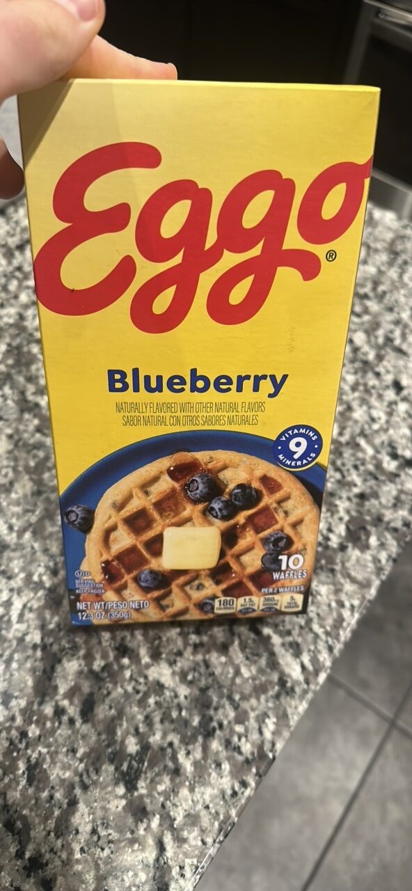 Eggo Frozen Waffles Blueberry 10-Count — Front view