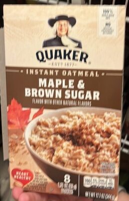 Quaker Instant Oatmeal Maple & Brown Sugar Family Pack — front of pack