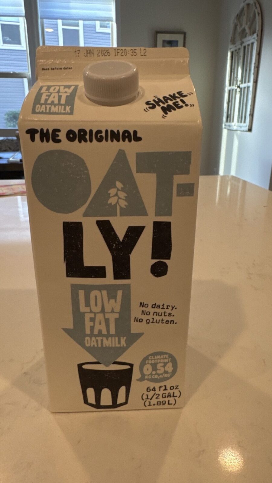 Oatly Oatmilk Low Fat 32 fl oz — Front view