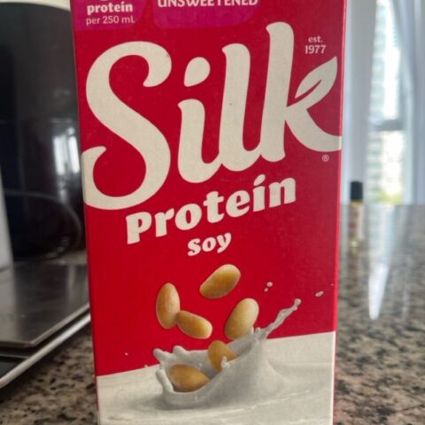 Silk Almondmilk Unsweetened 32 fl oz — front of pack