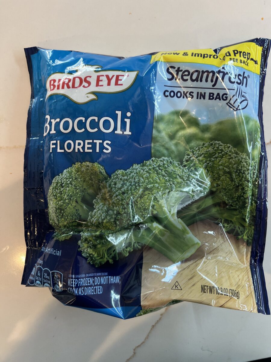 Birds Eye Frozen Vegetables Steamfresh Broccoli 4-Pack — Front view