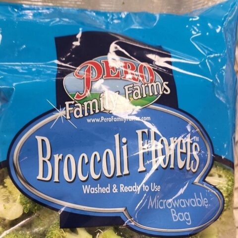 Pero Family Farms Broccoli Florets Steam in Bag 8 oz — front of pack