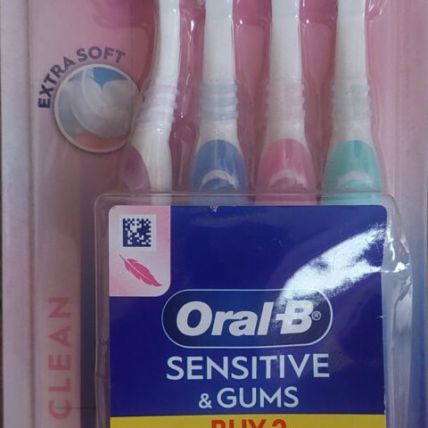 Oral-B Toothbrushes Soft 4-Pack — front of pack