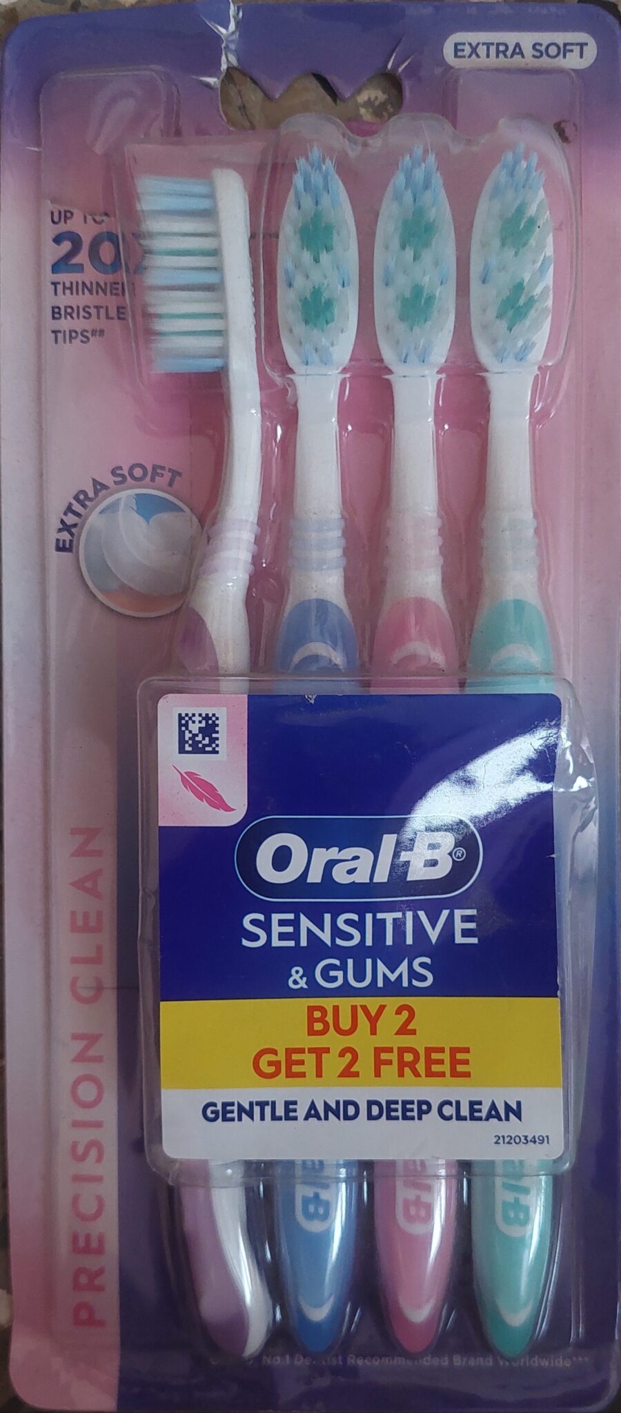 Oral-B Toothbrushes Soft 4-Pack — Front view